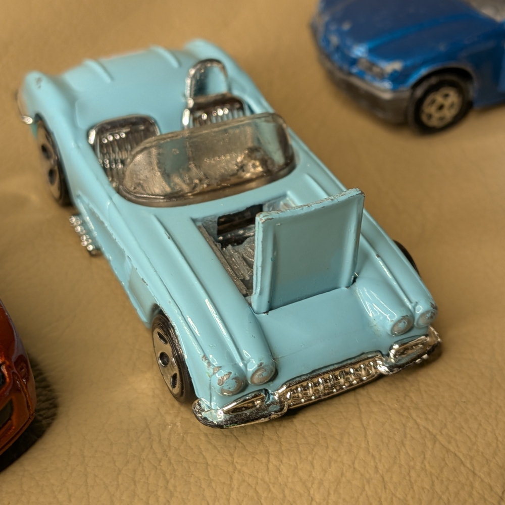 Assorted Die-Cast Toy Cars Set - Matchbox, Maisto, Hot Wheels - Picture 4 of 11